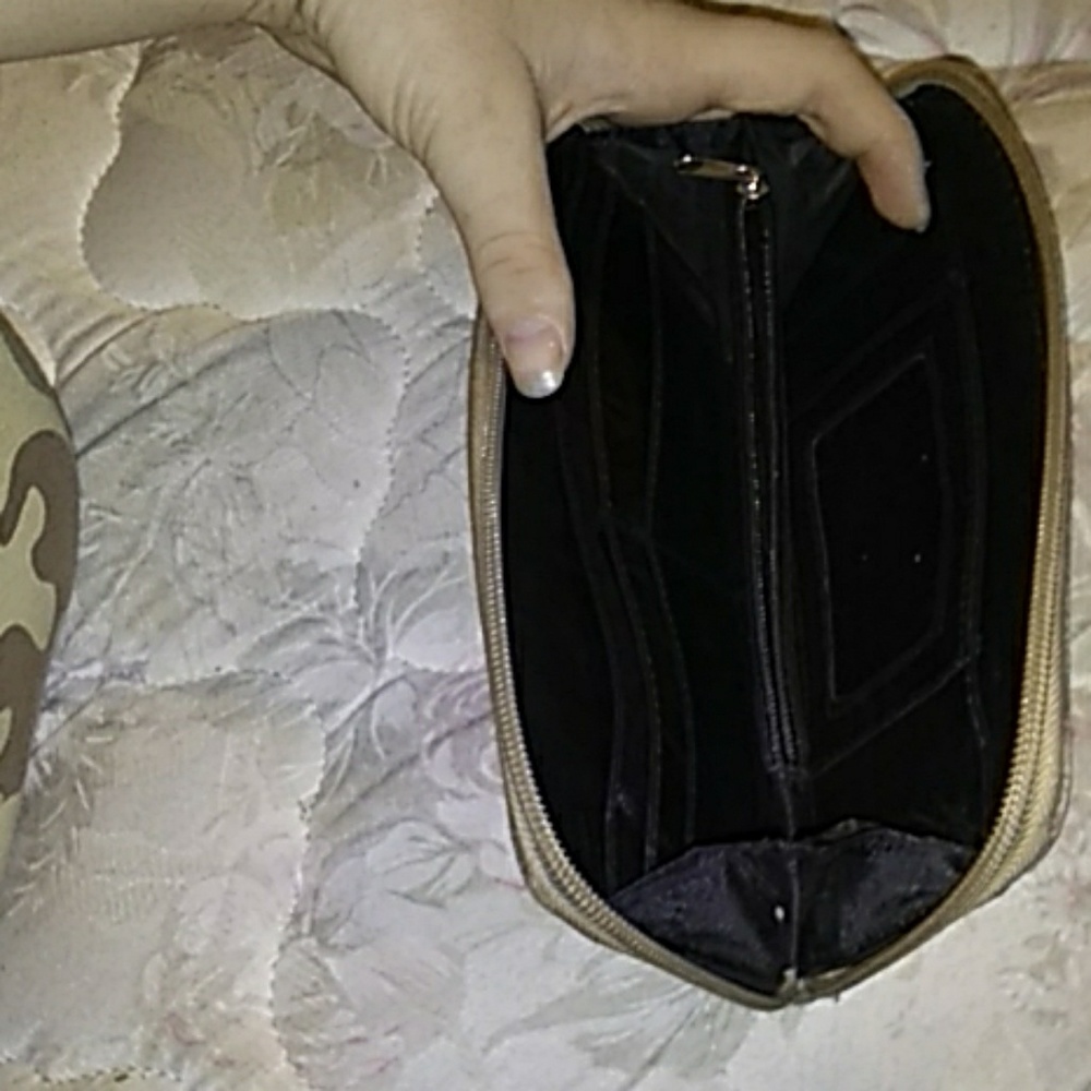 Wallet - Picture 3 of 3